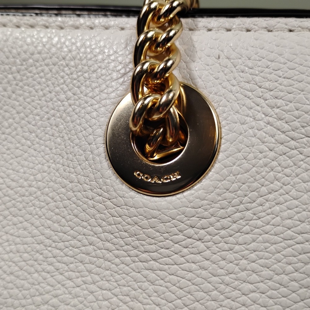 Authentic Coach 57107 Turnlock Chain Tote Chalk Pebbled Leather Shoulder Bag - Picture 11 of 16
